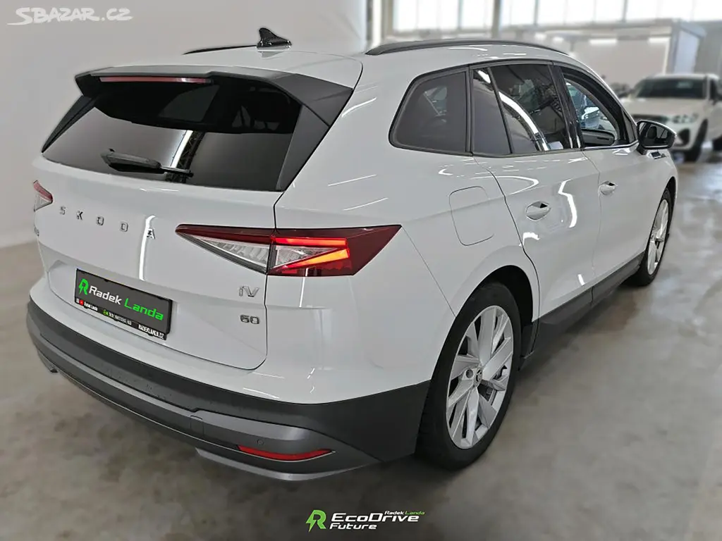 Škoda Enyaq, Kamera | Tažné | Navigace - fotka 5