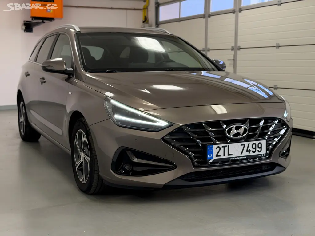 Hyundai i30, 1,5 T-GDI Smart kombi 160HP AT - fotka 4