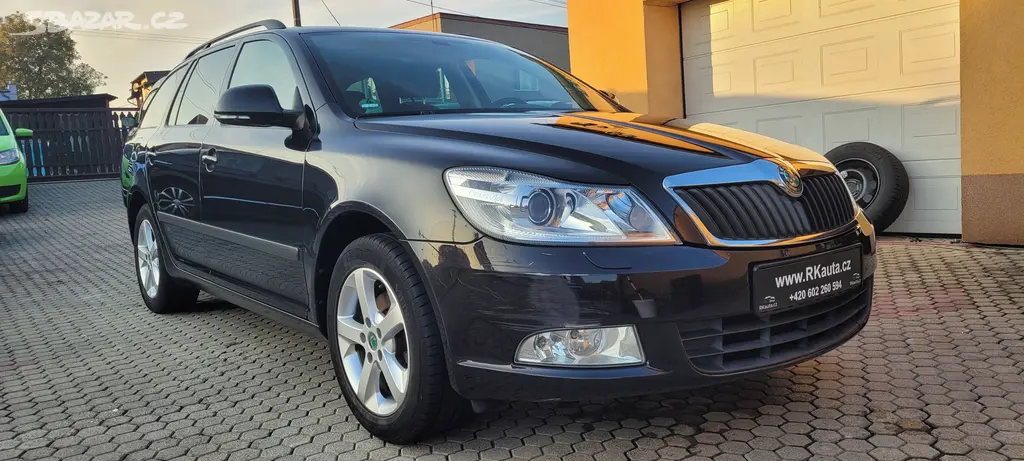 Škoda Octavia 2 kombi 1,2TSi 77kW Family Bi-Xenony - fotka 3