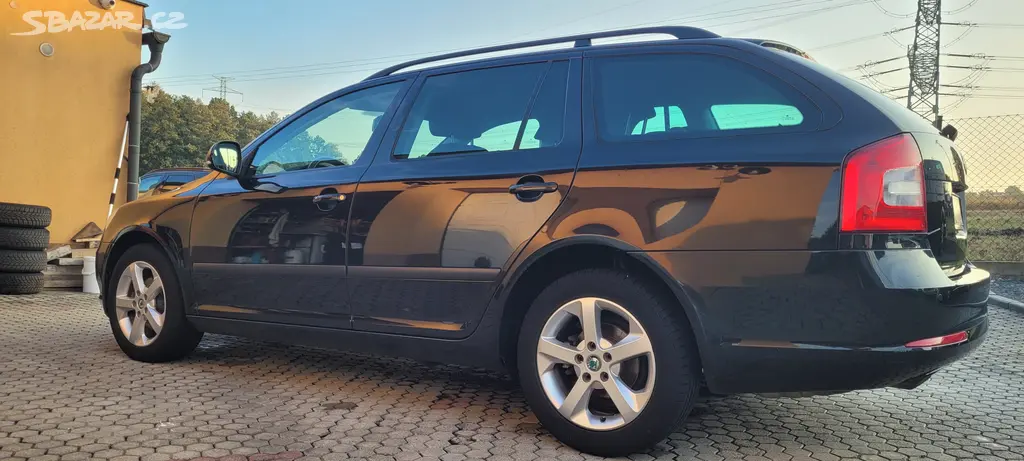 Škoda Octavia 2 kombi 1,2TSi 77kW Family Bi-Xenony - fotka 5