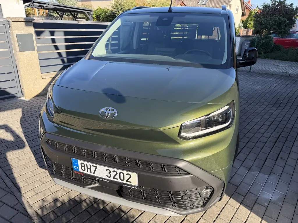 Toyota PROACE CITY VERSO 1.2 81 KW MT benzin - fotka 4