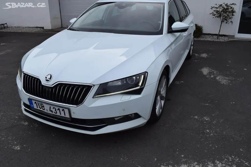 Škoda Superb, 2.0TDI 140kw 4x4 DSG STYLE NAV - fotka 2