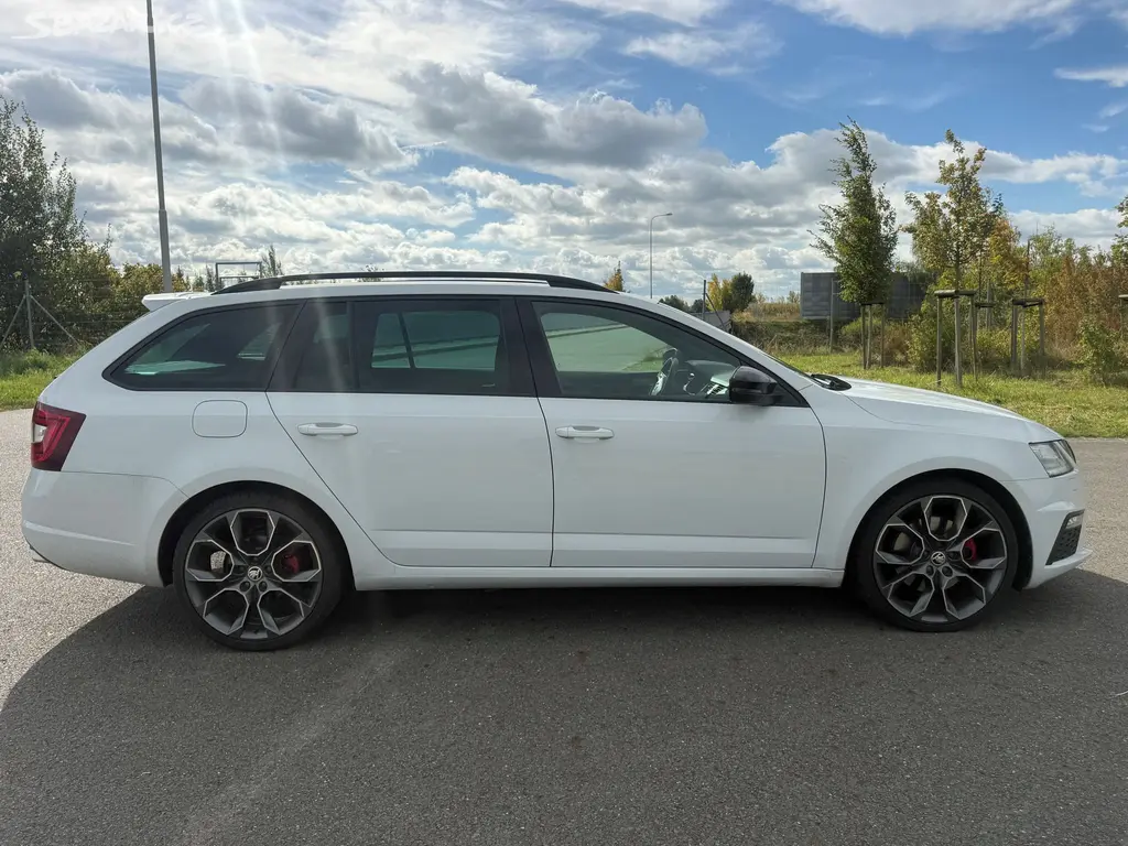 Škoda Octavia, 2,0 TDI RS 135 kW 4X4 DSG - fotka 6