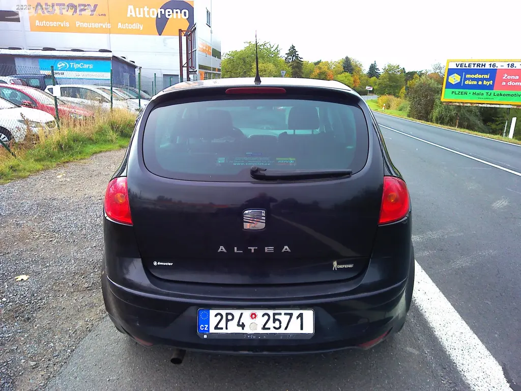Seat Altea, 1.6 i, 75 kW, klima, nová STK - fotka 4
