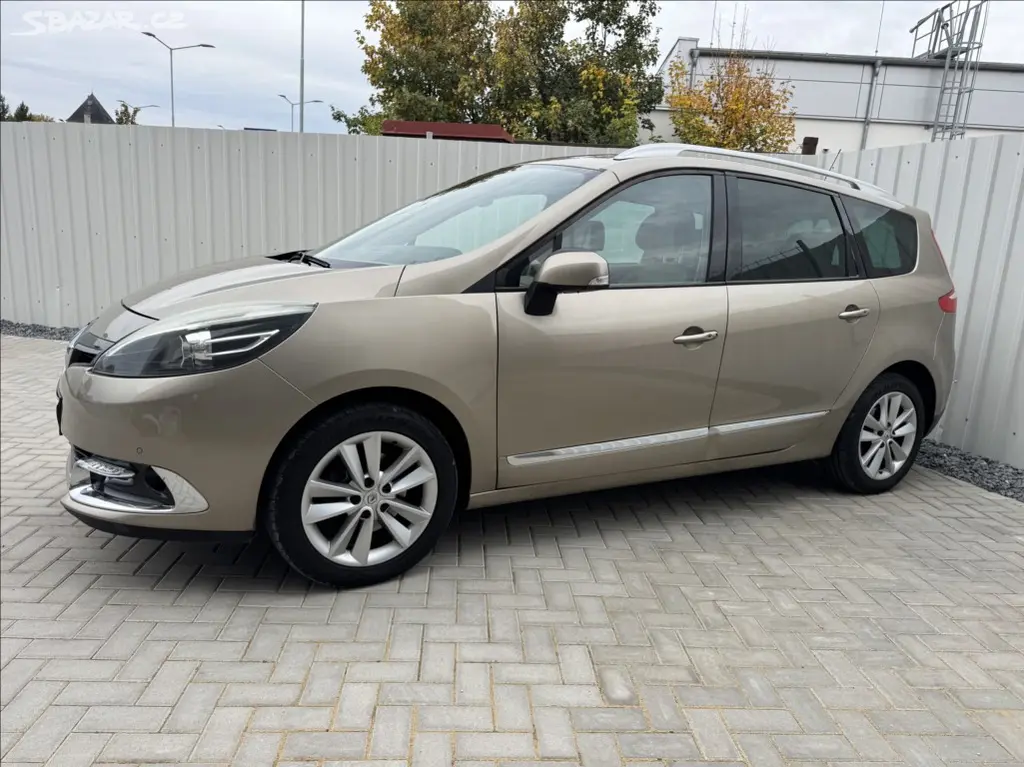 Renault Grand Scénic, 1,5 dCi 7míst Navi Bose tažné - fotka 3
