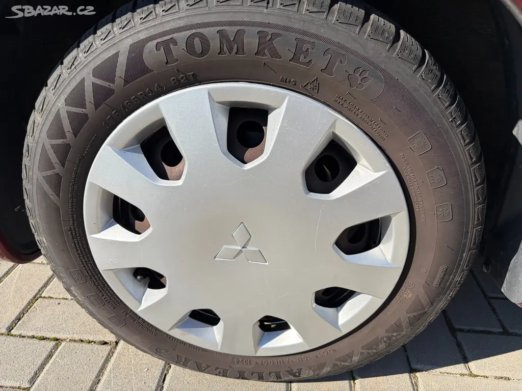 Mitsubishi Colt 2006, 140 000 km, nová STK 09/2028 - fotka 5