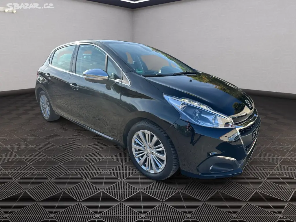 Peugeot 208, 1,2Turbo 81kw Style