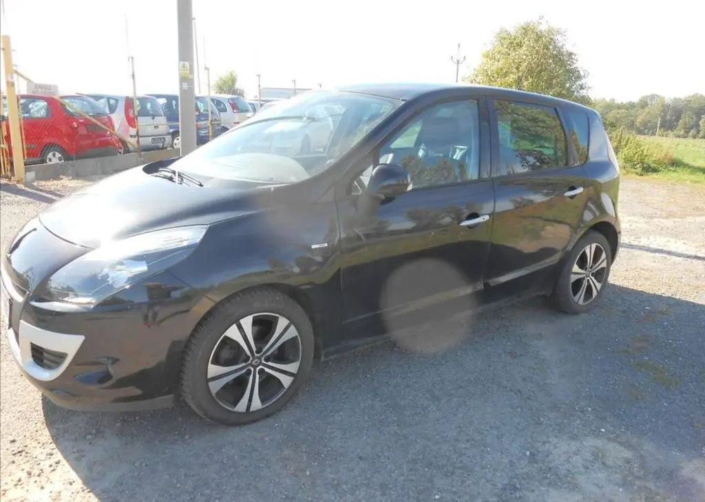 Renault Scénic 1,4 96 kW Historie Digiklima