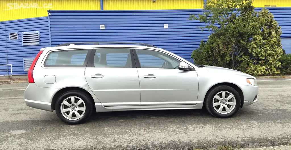 Volvo V70, 2.0 149KW KOUPENO ČR MANUÁL - fotka 4