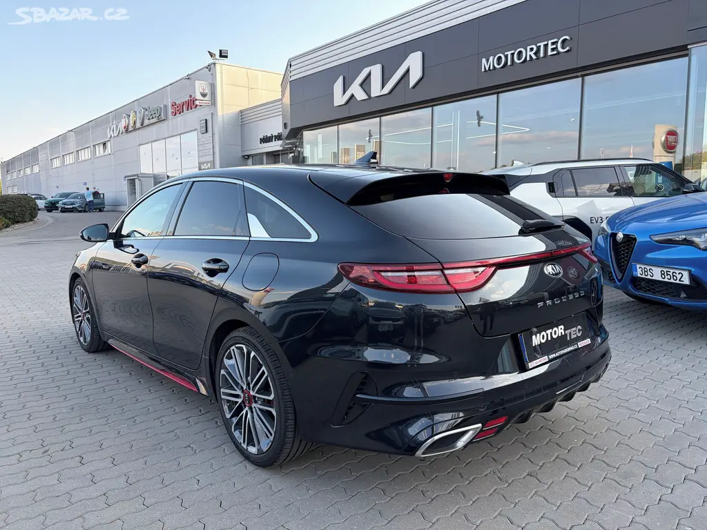 Kia ProCeed, 1.6 T-GDI 150kW GT - fotka 4