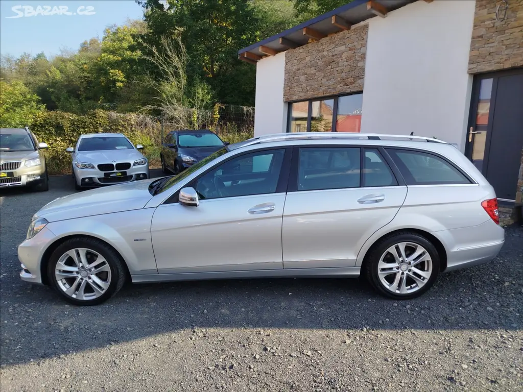 Mercedes-Benz Třídy C, 2,1 220 CDi 125kW, AVANTGARDE - fotka 3