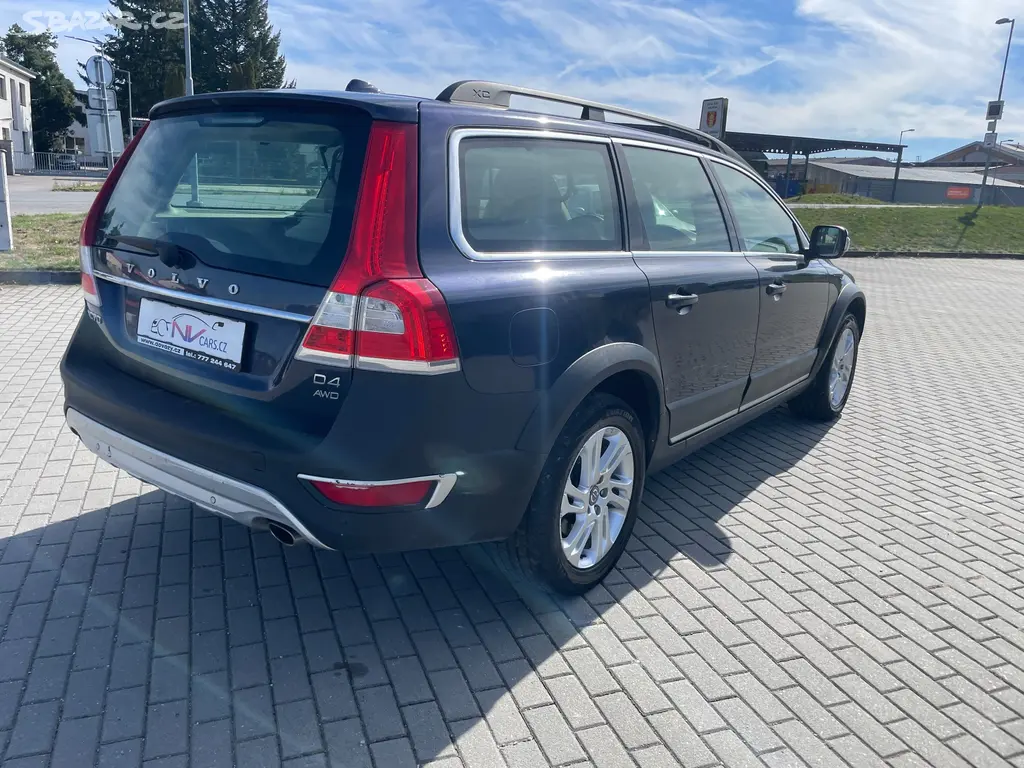 Volvo XC70 2,4D4 133kw AWD Geartronic Polar 2014 - fotka 4
