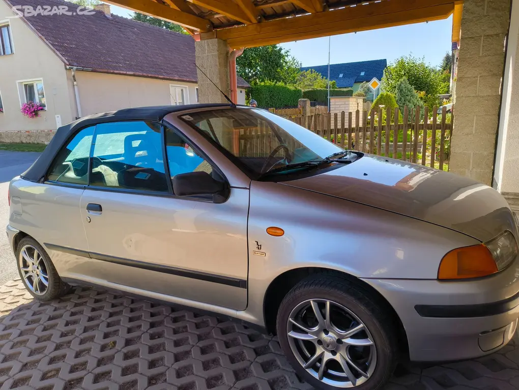 Fiat Punto Cabrio 1.2 44kW - fotka 2
