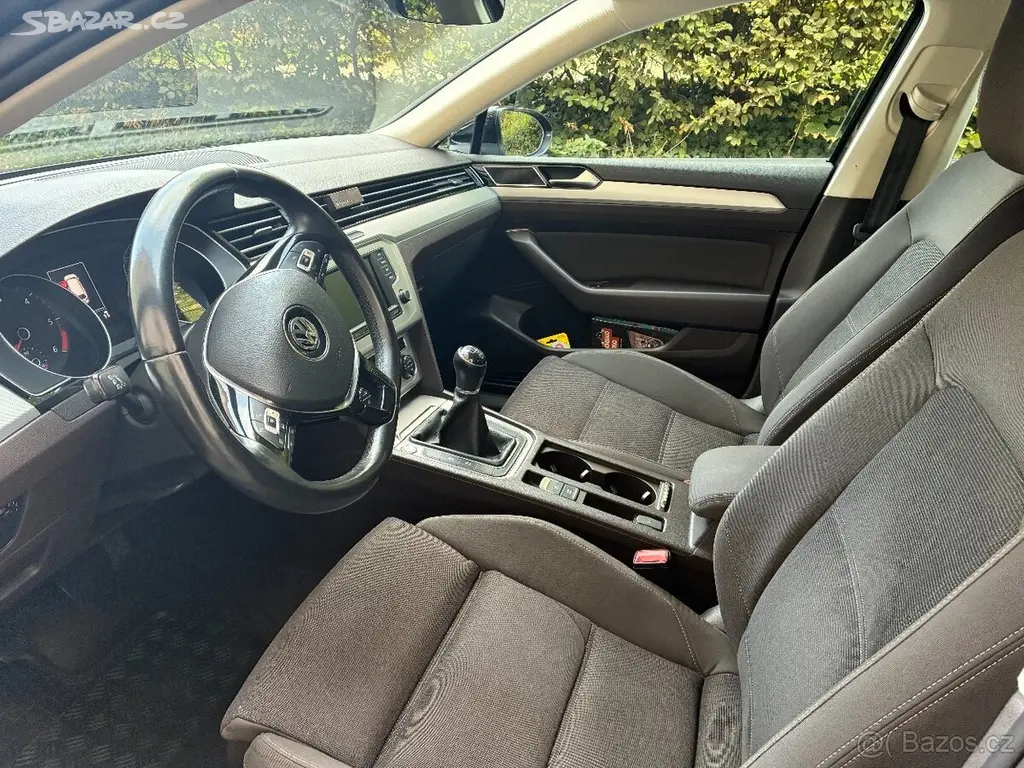 Volkswagen Passat 2,0 TDI 140 kW, 6st. manuál - fotka 5