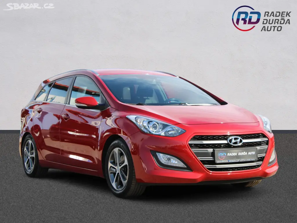 Hyundai i30 1,6 i ČR,1.MAJ,WEEKEND DESIGN,2016 - fotka 3