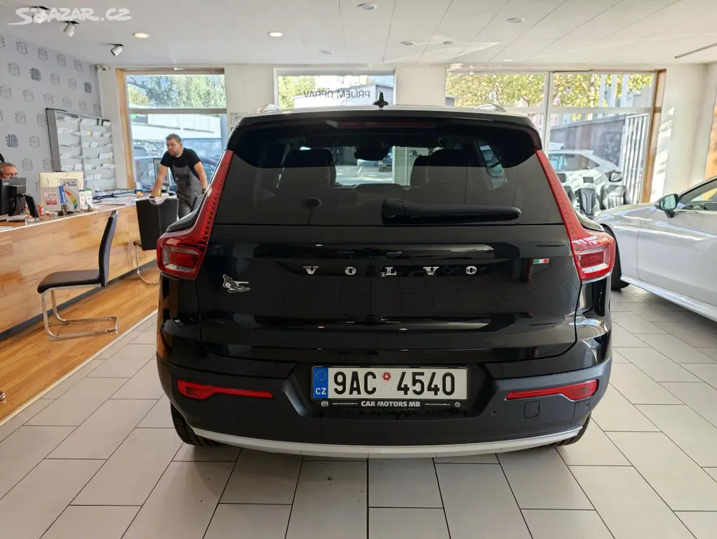 Volvo XC40, D3 AWD Momentum+Winter Pack - fotka 6