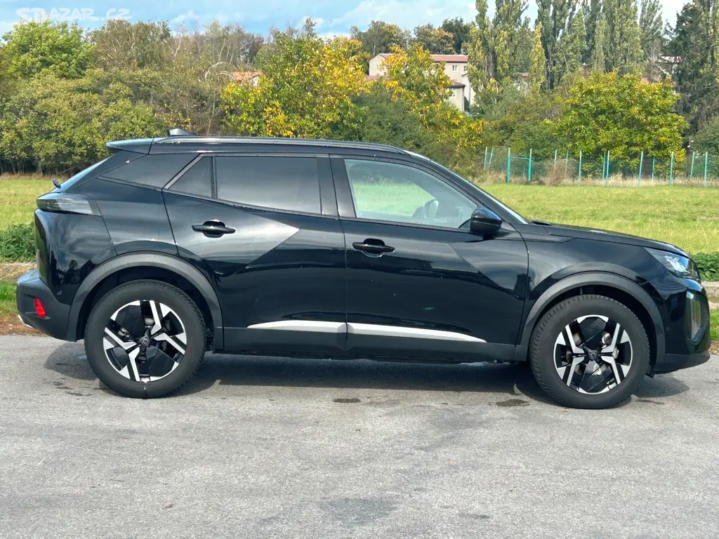 Peugeot 2008 1.2PT 96kw aut/8 ALLURE ČR 1m 28500km - fotka 3
