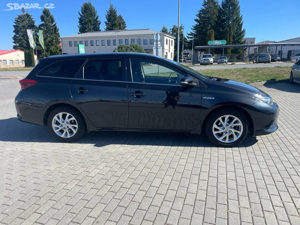 Toyota AURIS 1,8i 73kw Hybrid eCVT bez koroze 2018 - fotka 5