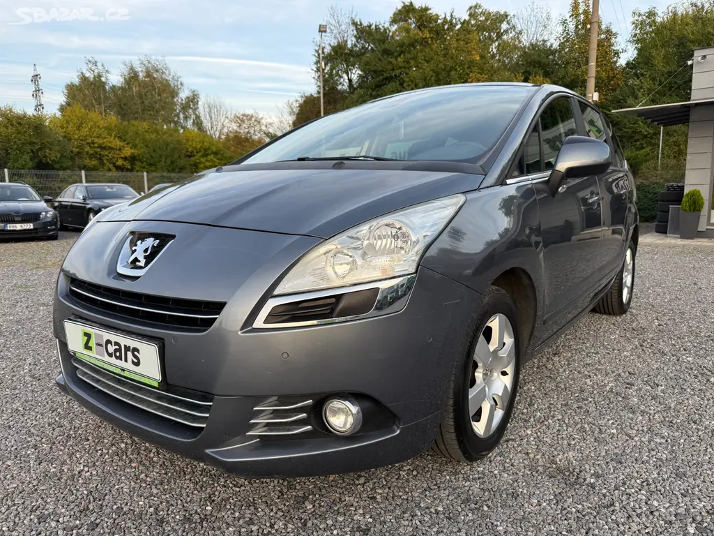 Peugeot 5008 2.0HDi 110kW Navi Panorama 2011