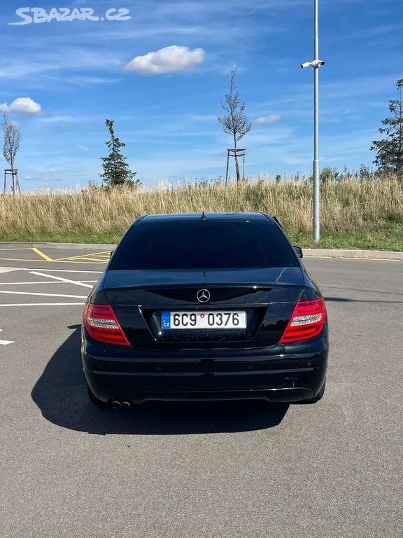 Mercedes W204 - fotka 5