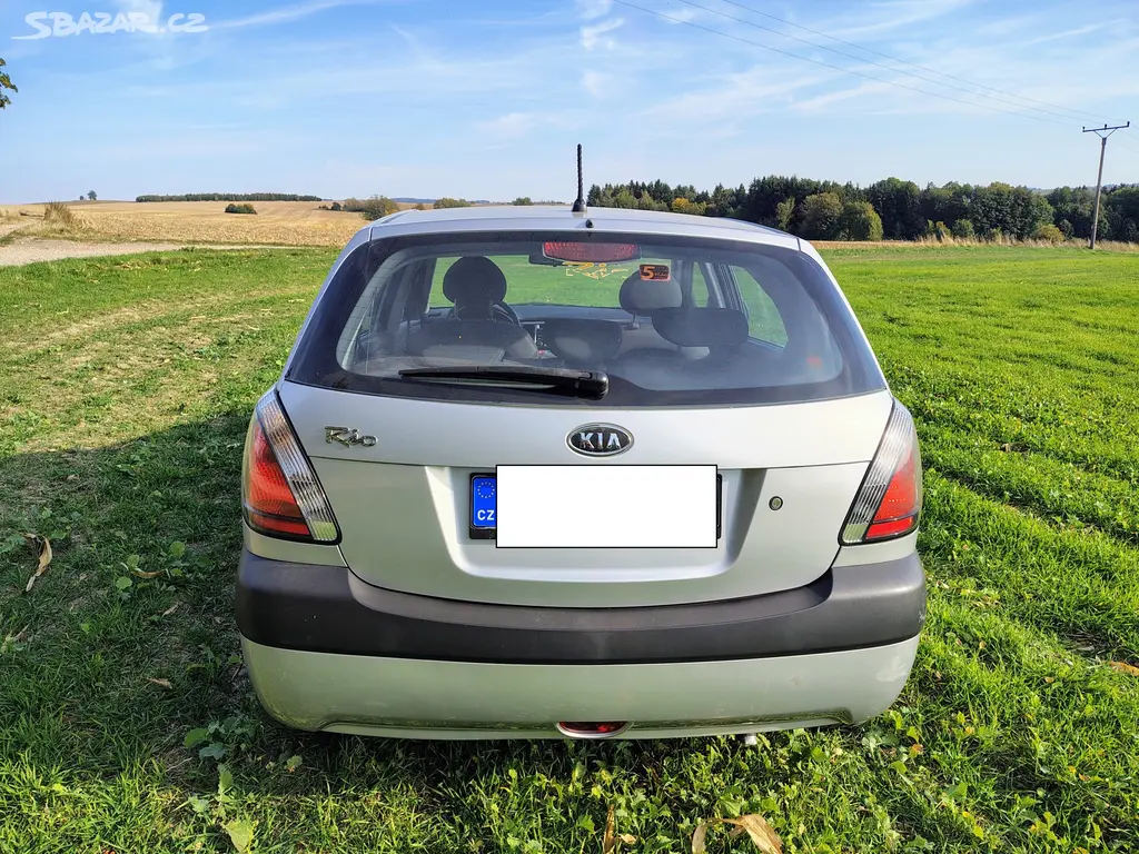 Kia RIO 1,4 71kW 2009 - fotka 4