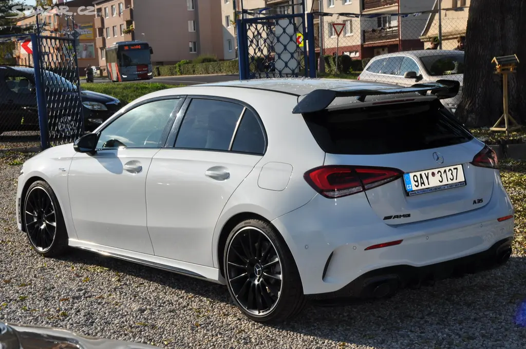 Mercedes-Benz Třídy A, A35 AMG 225kW 4MATIC - fotka 4