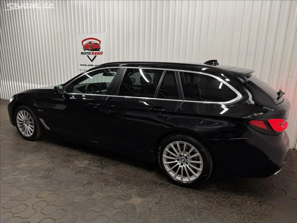 BMW Řada 5, 530E XDRIVE ACC LASER TAŽNÉ - fotka 5
