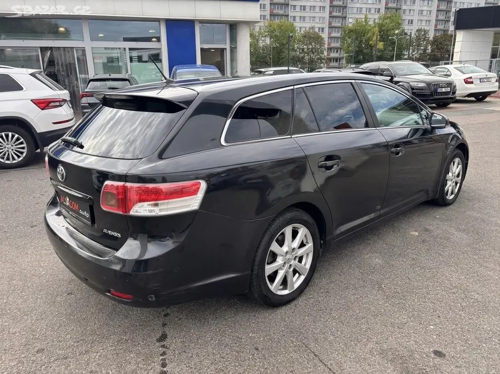 Toyota Avensis, 2.2 - fotka 5
