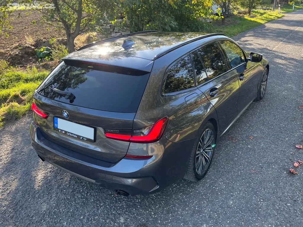 BMW 320d M Sport xD, LASER, H-UP, CAM, PANO, DPH - fotka 4