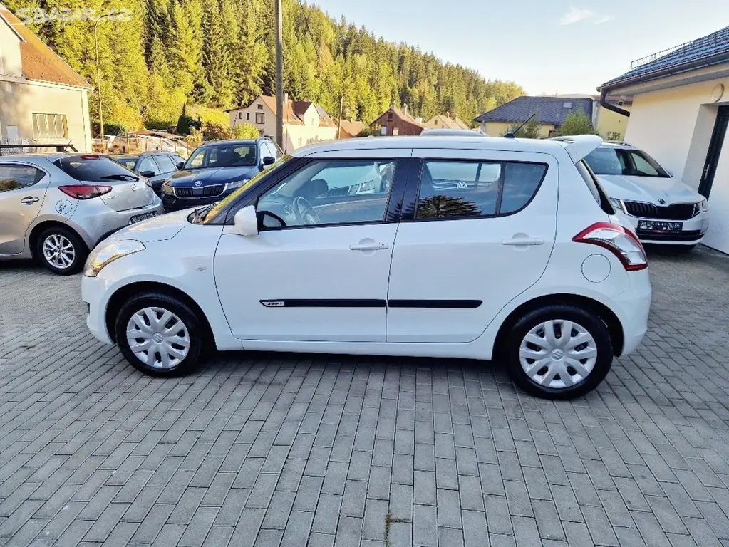 Suzuki Swift, 1.2i (69 kW), 4×4, 90 tis. km - fotka 5