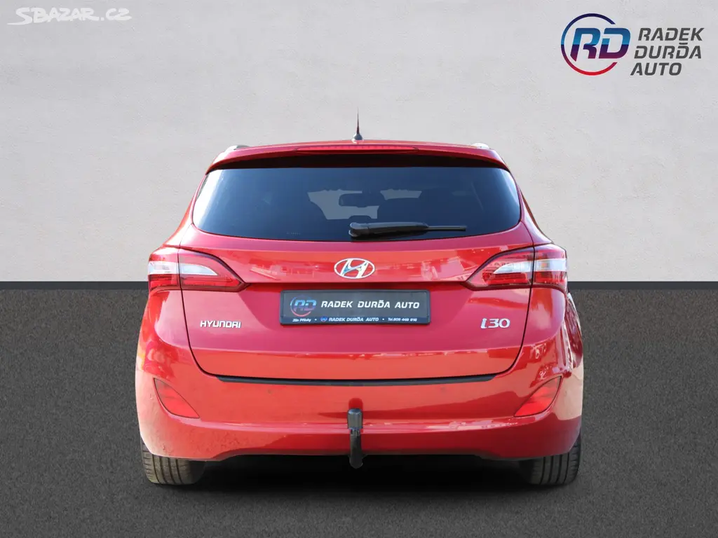 Hyundai i30 1,6 i ČR,1.MAJ,WEEKEND DESIGN,2016 - fotka 6