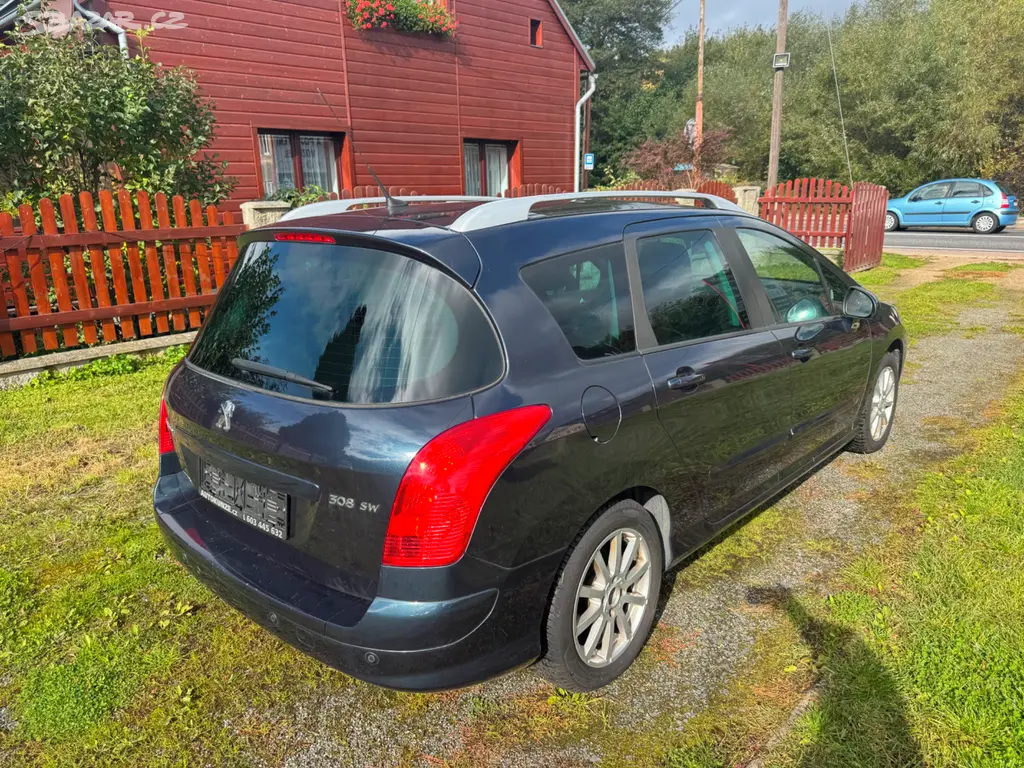 Peugeot 308 1.6 benzin 115 kw STK do 4/27 - fotka 4