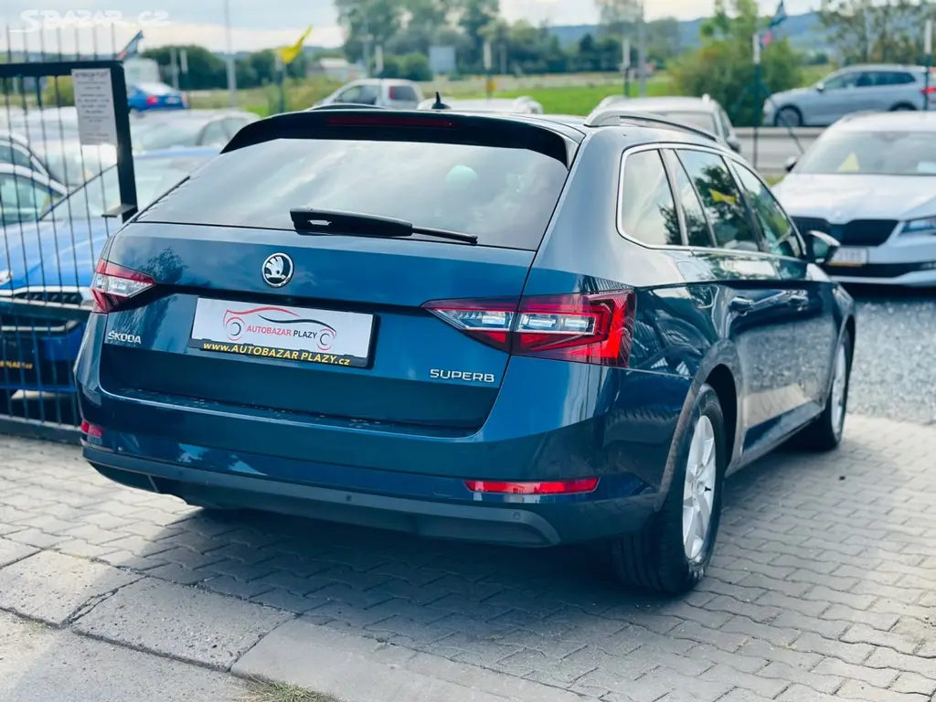 Škoda Superb, 2.0TDi SERVISOVÁNO VE ŠKODA - fotka 6