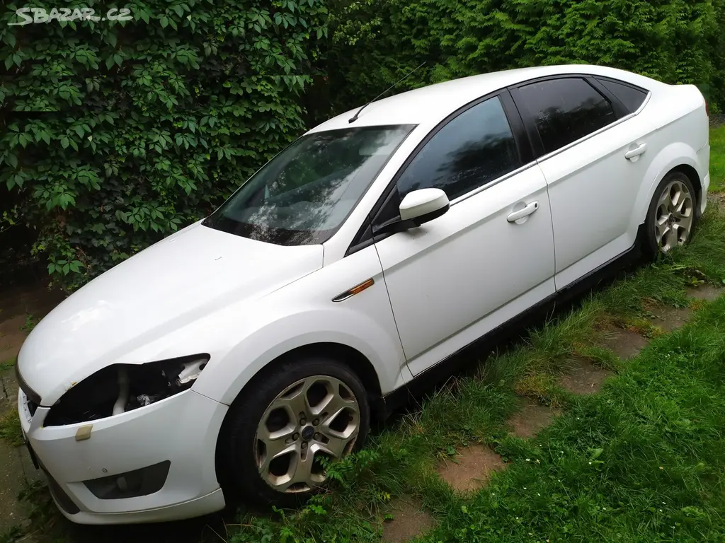 Ford Mondeo MK4 2.2 TITANIUM 129 KW LIFTBACK 2009 - fotka 3