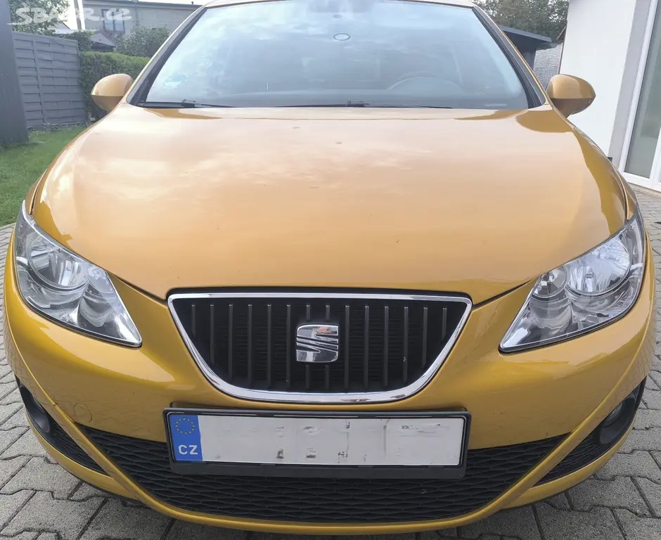 Seat Ibiza kupé 2010 - fotka 3
