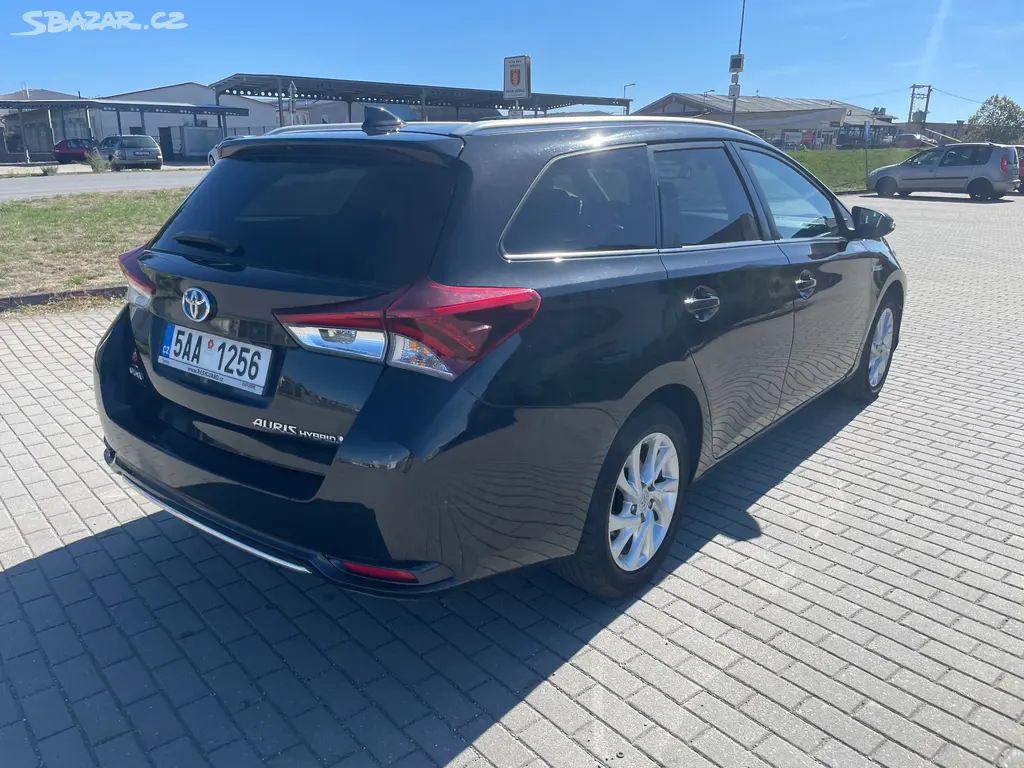 Toyota AURIS 1,8i 73kw Hybrid eCVT bez koroze 2018 - fotka 4