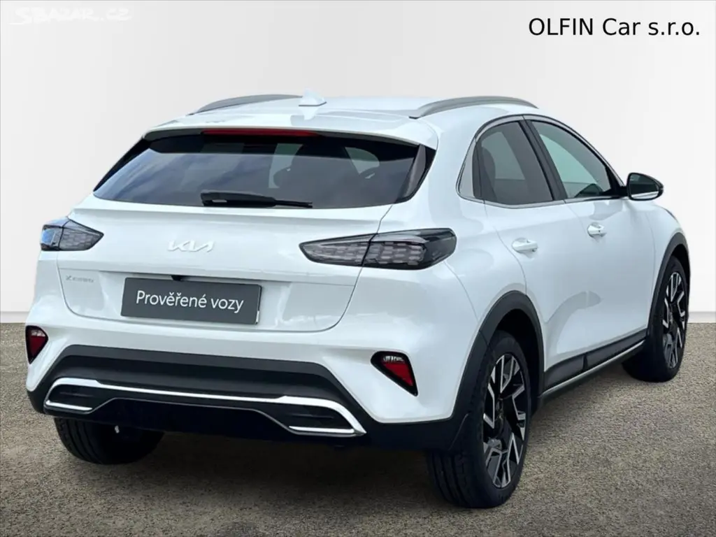 Kia XCee´d, 1,6 T-GDi 132kW 7DCT STEEL EDI - fotka 2