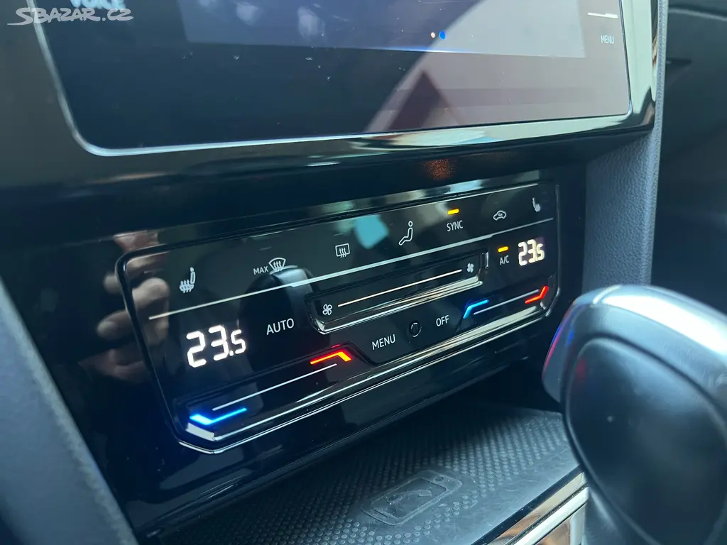 Volkswagen PASSAT 2.0 TDI DSG ELEGANCE kombi 2024