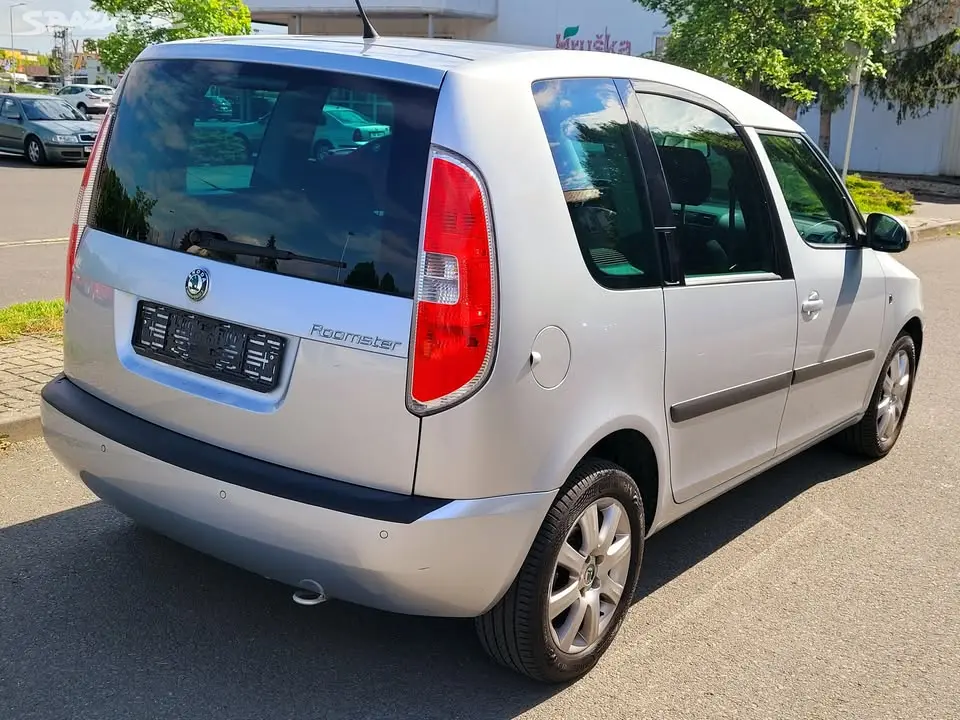Škoda Roomster 1.2 TSI 63 kW I Servisní kniha - fotka 4