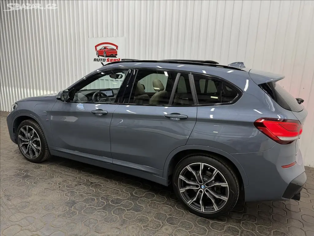 BMW X1, XDRIVE 25E M SPORT PANO 2XALU - fotka 5