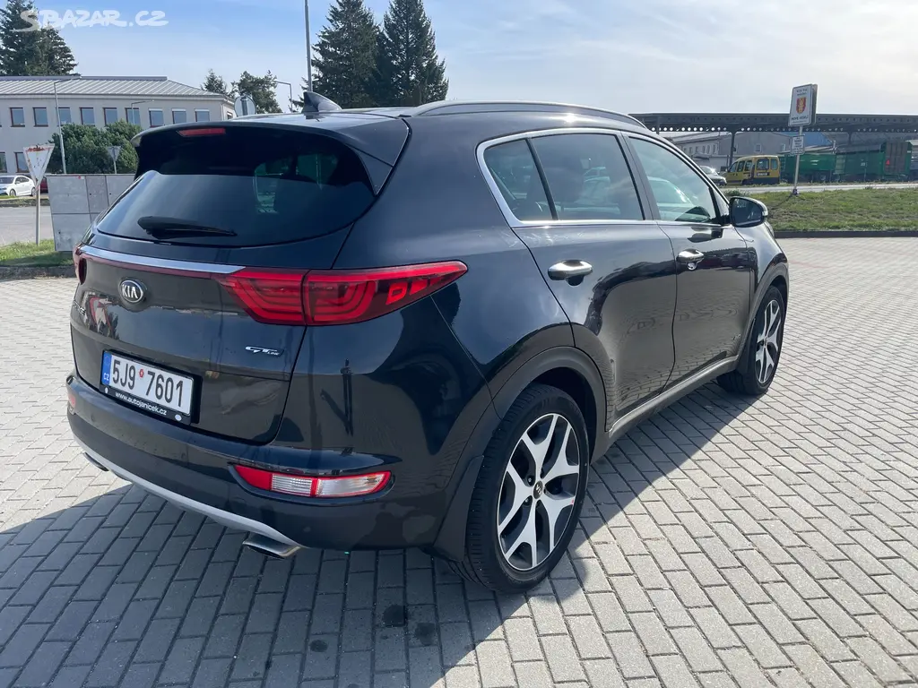 Kia SPORTAGE 1,6GDi 130kw 4x4 GT-Line CZauto 2017 - fotka 4