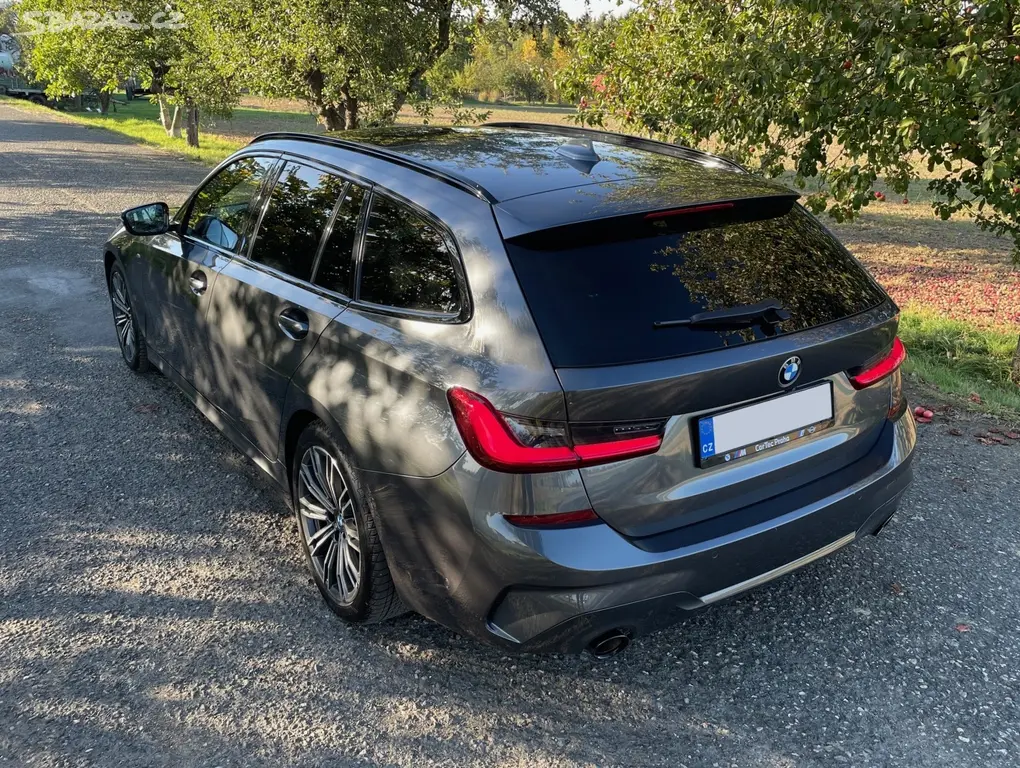 BMW 320d M Sport xD, LASER, H-UP, CAM, PANO, DPH - fotka 2