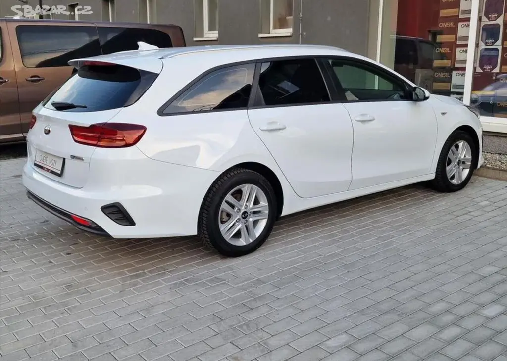 Kia Cee´d, 1.6CRDi 100kW Fresh SW,1.Maj. - fotka 4