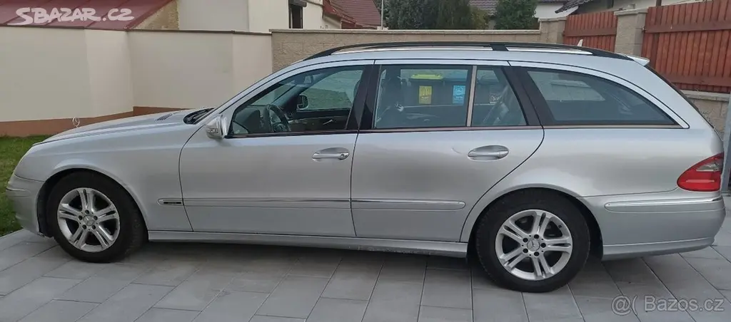 Mercedes-Benz Třídy E 2,2 220 CDI, automat, 2007 - fotka 4