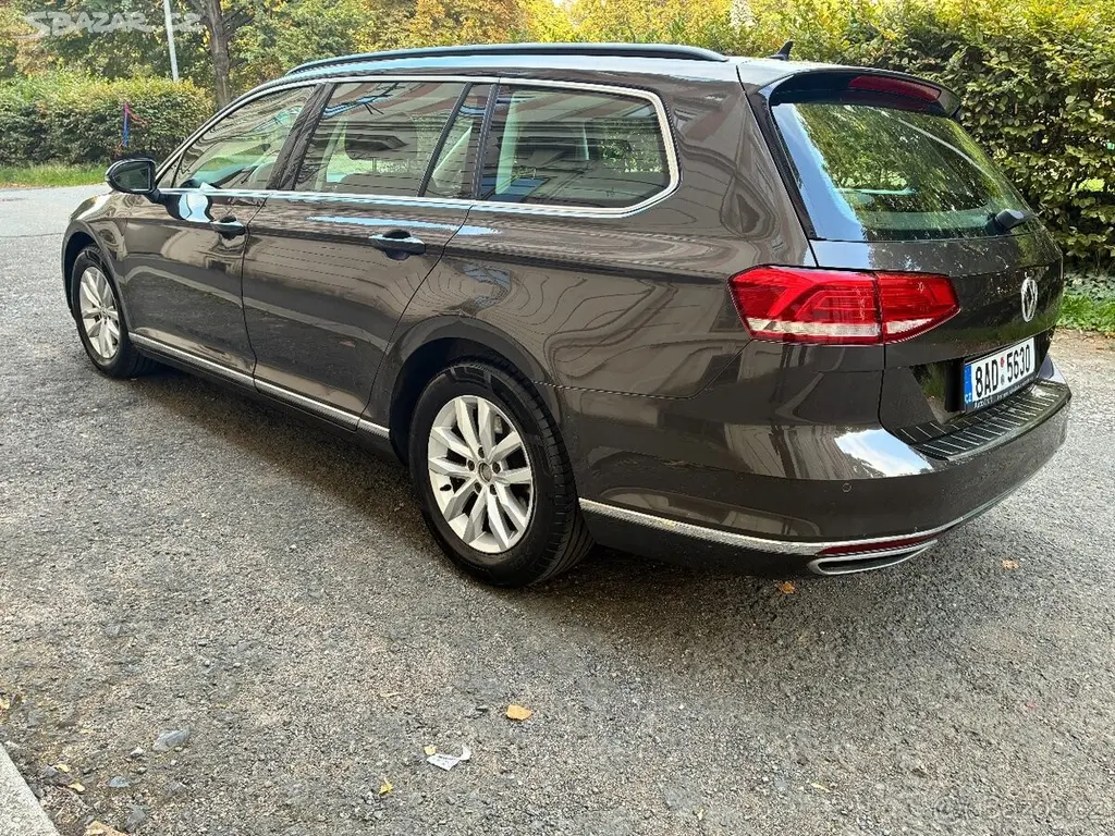 Volkswagen Passat 2,0 TDI 140 kW, 6st. manuál - fotka 2