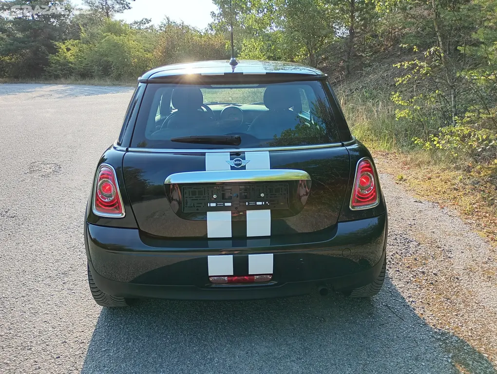 Mini One 1.6i /72 kW/ Black Edition, EURO 6. - fotka 4