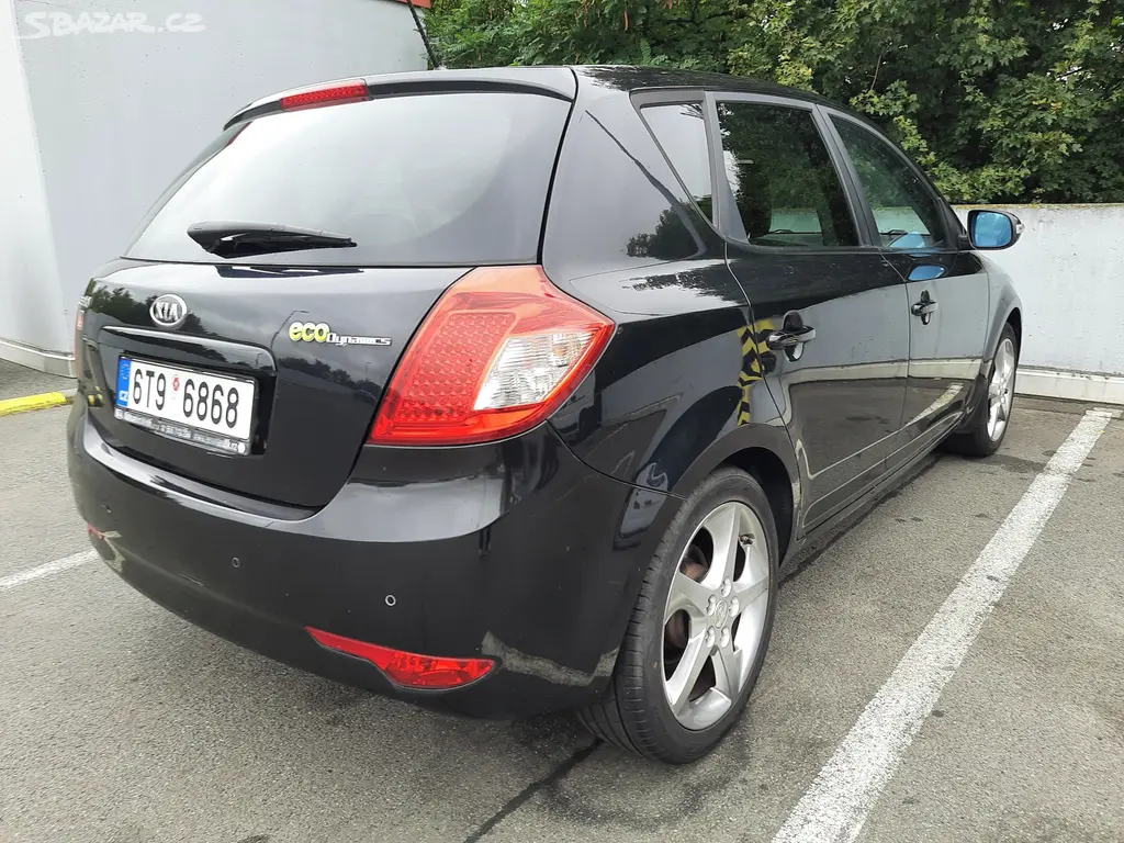 Kia Ceed 1.6 d, 2010 - fotka 4