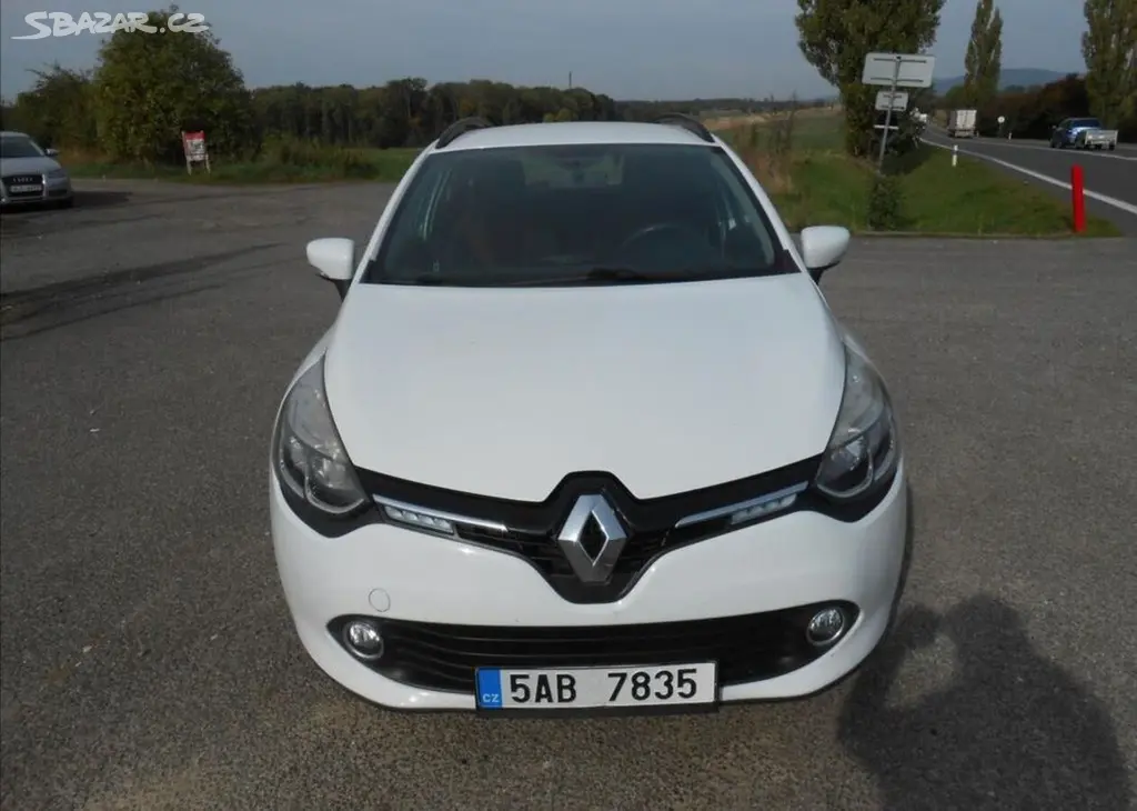 Renault Clio 1,2 54 kW CZ Serviska benzín - fotka 4