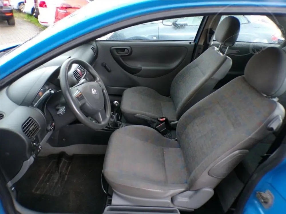 Opel Corsa 1,0 i POSILOVAČ ŘÍZENÍ - fotka 6
