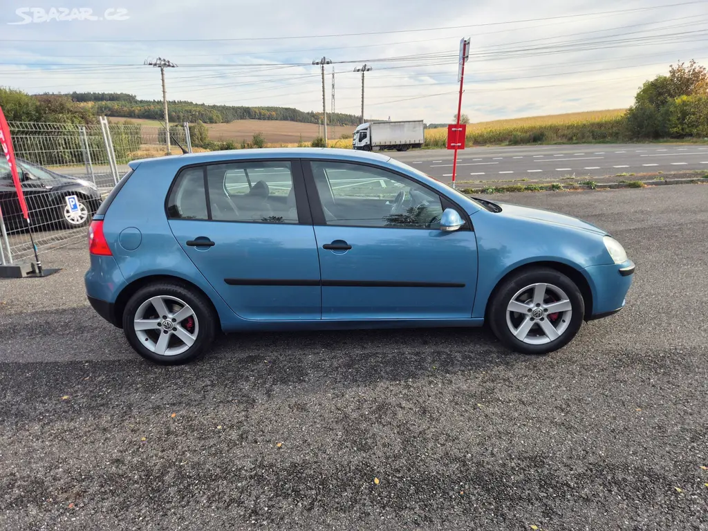 Volkswagen Golf, 1.6i 75kW, nová STK - fotka 4